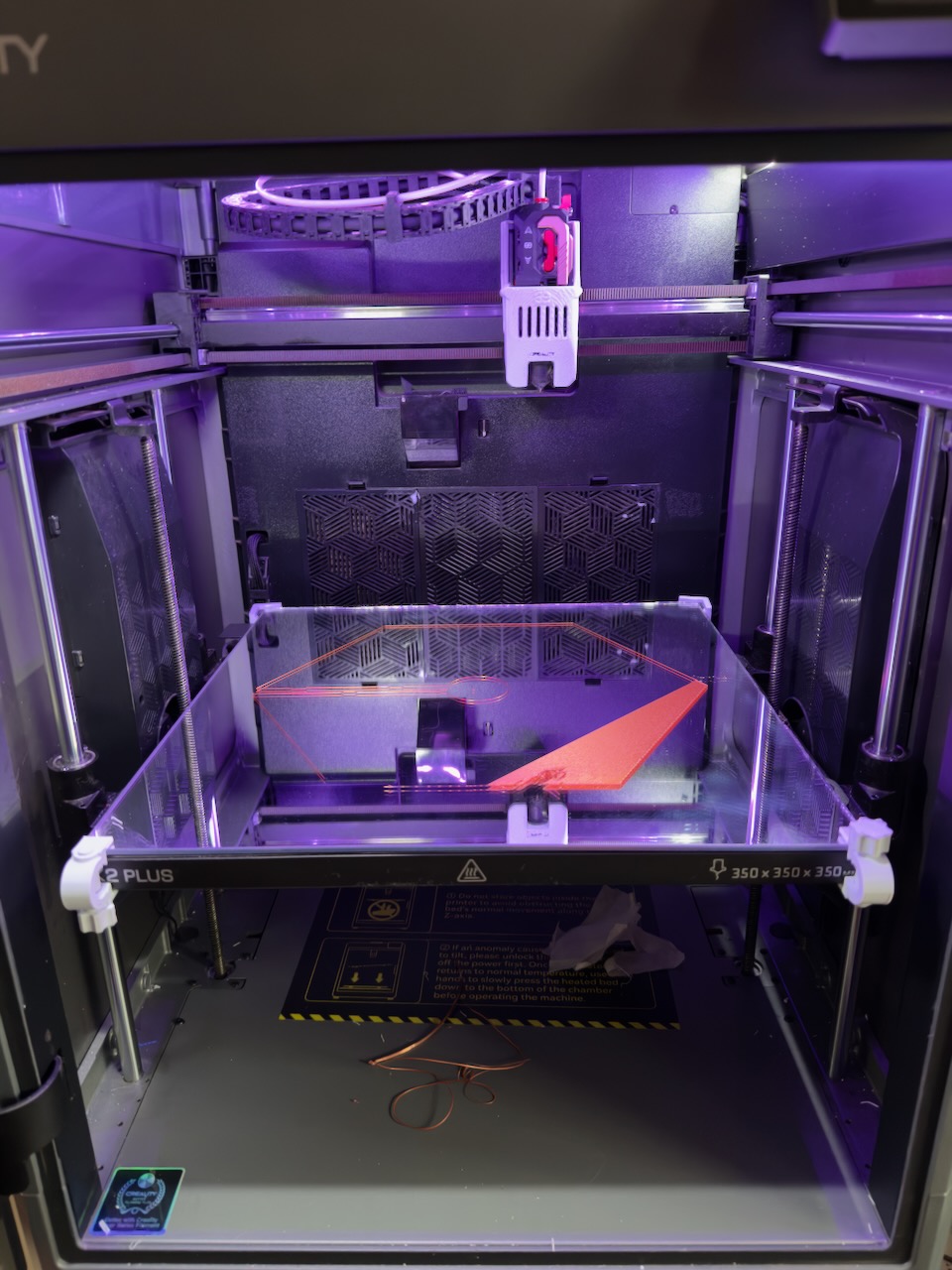 Creality K2 Plus met Phaetus DXC2-extruder en spiegelglazen buildplate